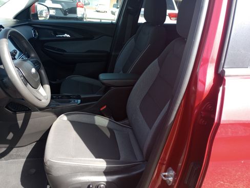 Used 2021 Chevrolet TrailBlazer LT w/ Convenience Package FWD image 10