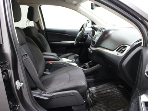 Used 2020 Dodge Journey SE FWD image 22
