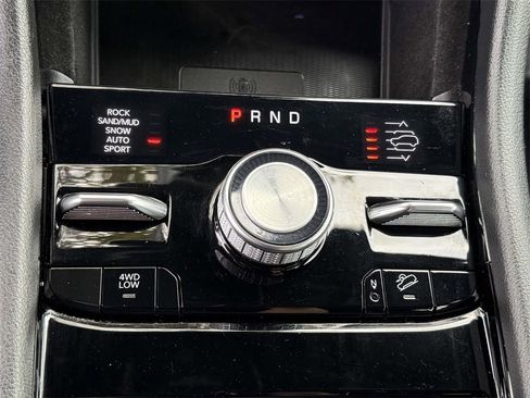 Used 2022 Jeep Grand Cherokee Overland w/ Luxury Tech Group IV image 6