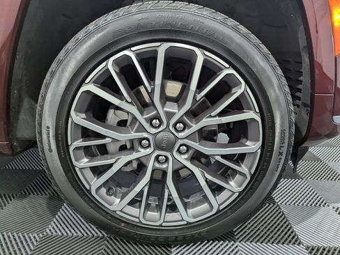 Used 2025 Jeep Grand Cherokee L Summit AWD/4WD image 6