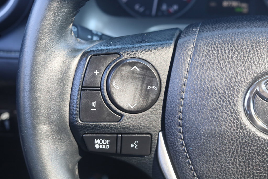 Used 2018 Toyota RAV4 Adventure w/ Cold Weather Package AWD/4WD image 9