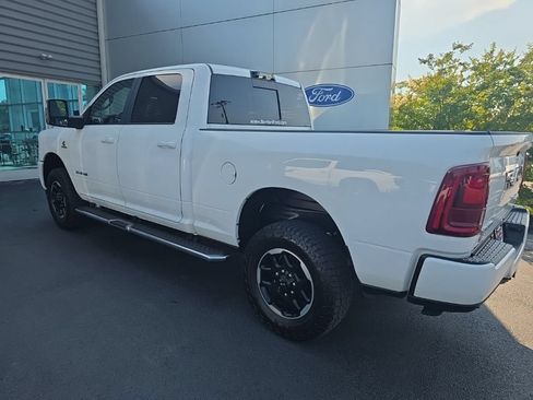 Used 2025 RAM 2500 Laramie AWD/4WD image 11