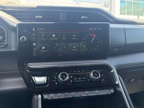 Used 2025 GMC Sierra 1500 Denali w/ Denali Reserve Package image 10