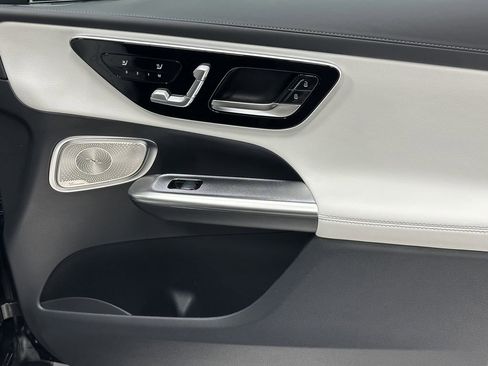 New 2026 Mercedes-Benz GLC 350e GLC 350e image 16