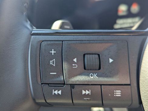 Used 2023 Nissan Pathfinder Platinum AWD/4WD image 28