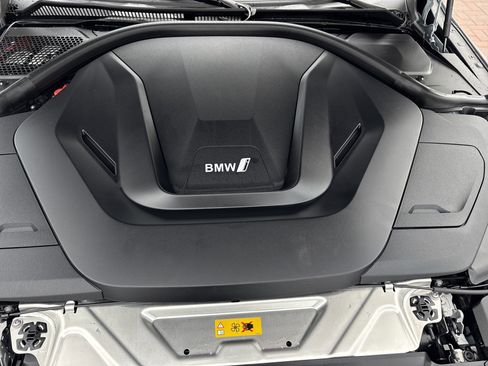 Certified 2023 BMW i4 eDrive40 w/ M Sport Package image 34