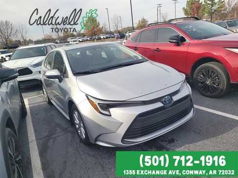 Used 2024 Toyota Corolla LE image 3