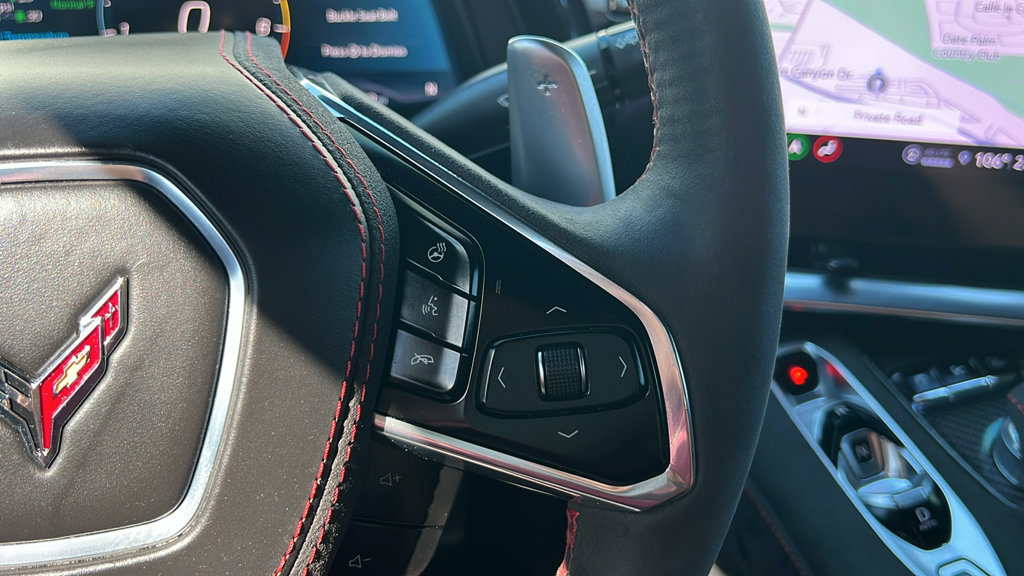 Used 2022 Chevrolet Corvette Stingray Premium Cpe w/ Z51 Performance Package RWD image 17