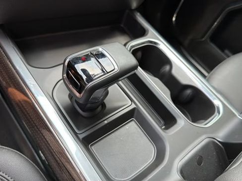 Used 2026 Chevrolet Silverado 1500 LT Trail Boss w/ LT Trail Boss Premium Package AWD/4WD image 29