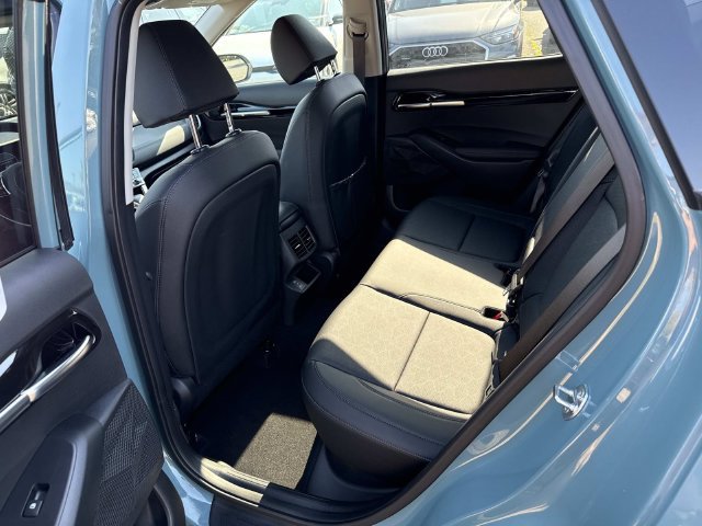 Used 2025 Kia Seltos EX AWD/4WD image 16