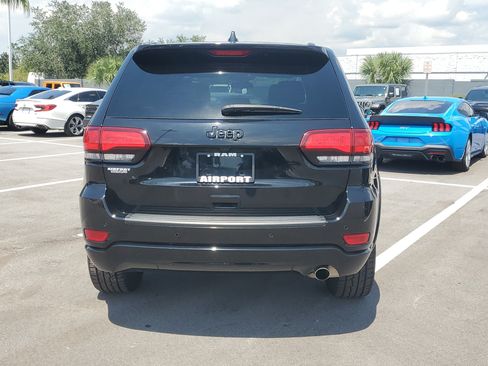 Used 2021 Jeep Grand Cherokee Laredo X RWD image 7
