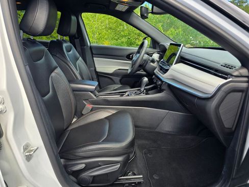 Used 2024 Jeep Compass Limited image 46