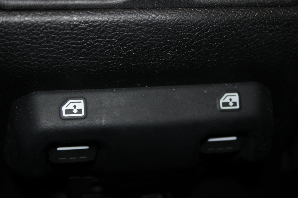 Used 2024 Jeep Wrangler Unlimited Sahara AWD/4WD image 41