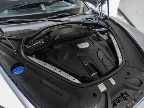 Used 2018 Porsche Panamera 4 AWD/4WD image 50