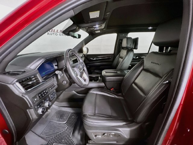 Used 2024 GMC Yukon Denali w/ Advanced Technology Package AWD/4WD image 9