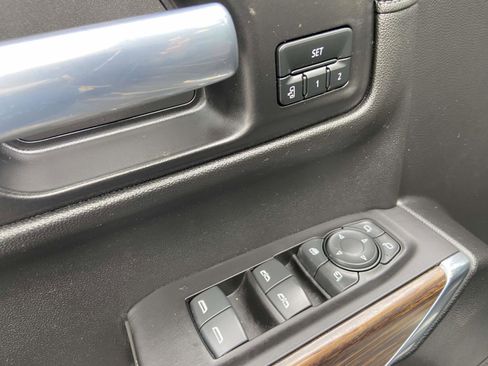 Used 2021 Chevrolet Silverado 1500 High Country w/ Technology Package image 8