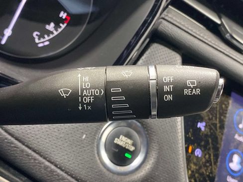 Used 2021 Cadillac XT5 Premium Luxury AWD/4WD image 27