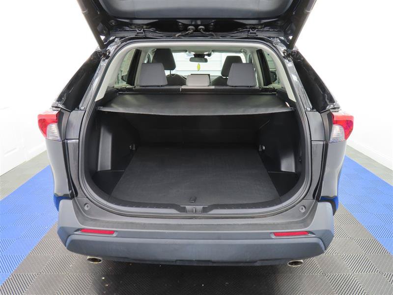 Used 2022 Toyota RAV4 XLE w/ Convenience Package AWD/4WD image 8