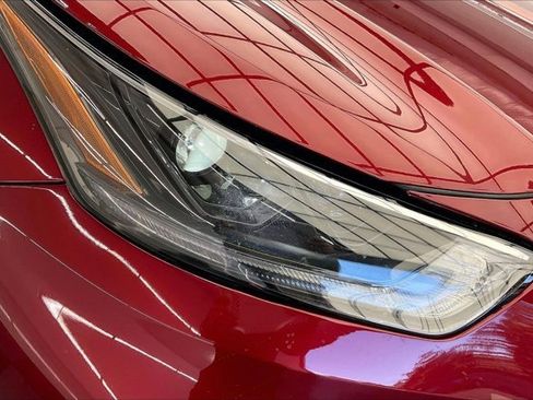 Used 2021 Toyota Highlander XLE image 29