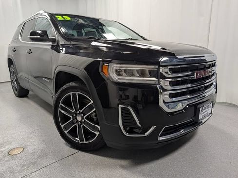 Certified 2023 GMC Acadia SLT w/ Technology Package AWD/4WD image 2