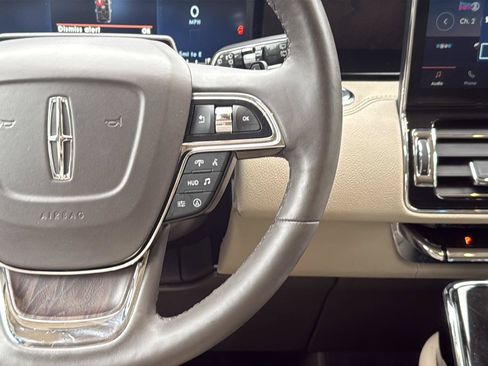 Used 2022 Lincoln Navigator L Reserve RWD image 18