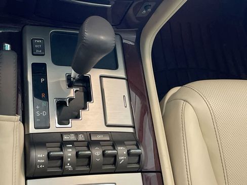 Used 2015 Lexus LX 570 image 20