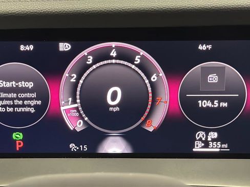 Used 2025 Volkswagen Tiguan SE image 16