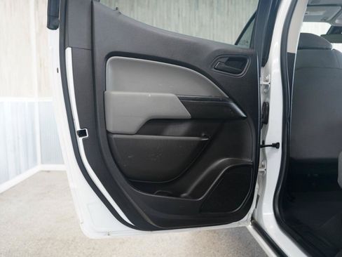 Used 2019 Chevrolet Colorado W/T w/ WT Convenience Package RWD image 37