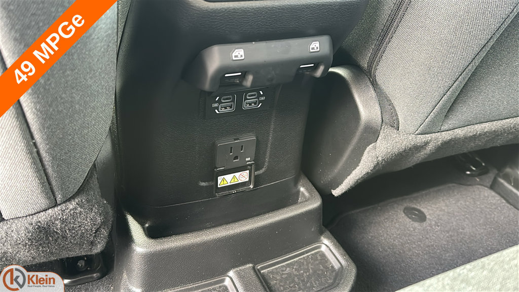 Used 2025 Jeep Wrangler Unlimited Sahara AWD/4WD image 28
