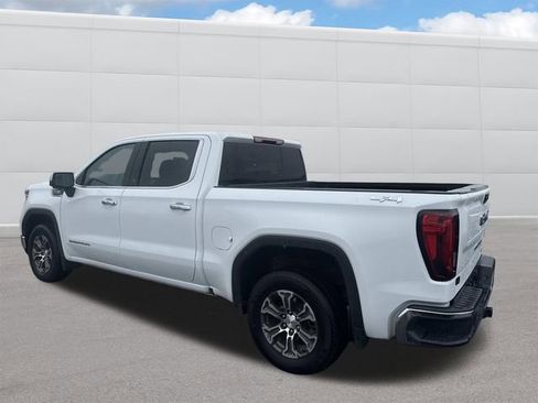 Used 2025 GMC Sierra 1500 SLT image 3