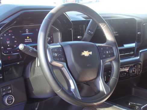 Used 2024 Chevrolet Silverado 3500 LTZ w/ LTZ Premium Package image 22