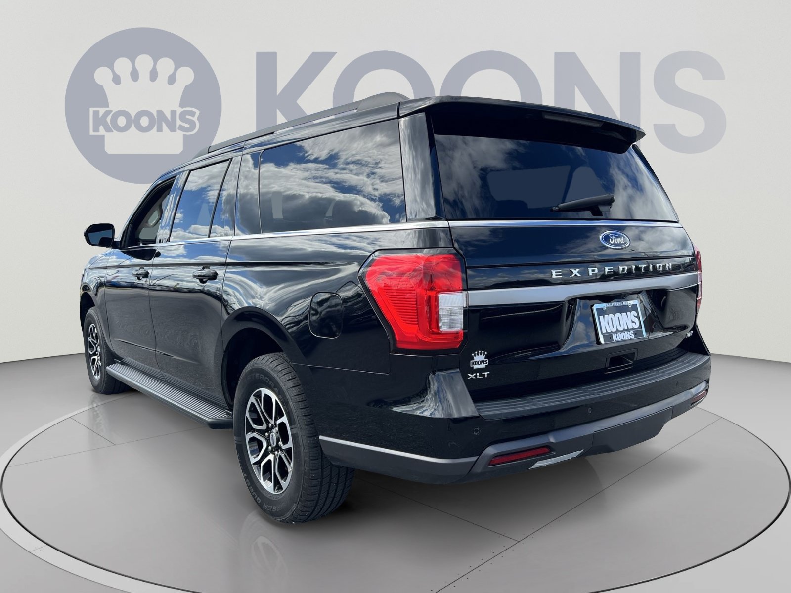 Used 2024 Ford Expedition Max XLT AWD/4WD image 4
