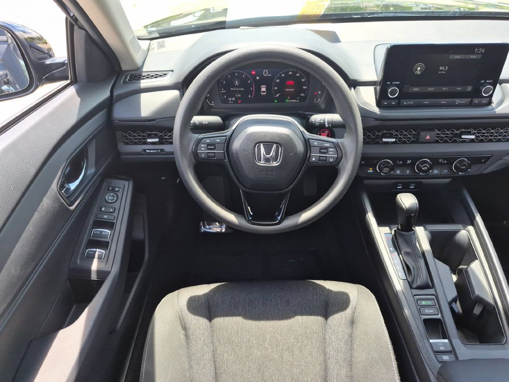 Used 2025 Honda Accord SE image 24