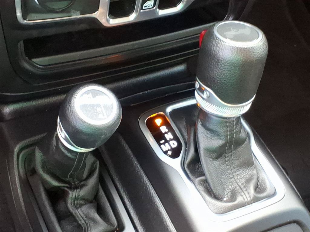 Used 2023 Jeep Wrangler Unlimited Sport AWD/4WD image 32