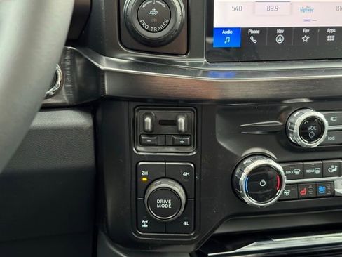 New 2026 Ford F250 Lariat w/ Black Appearance Package AWD/4WD image 14