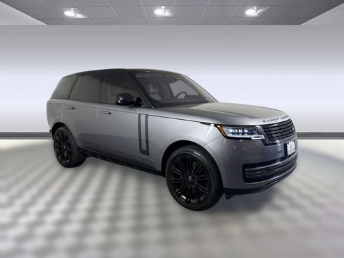 Used 2023 Land Rover Range Rover SE AWD/4WD image 7
