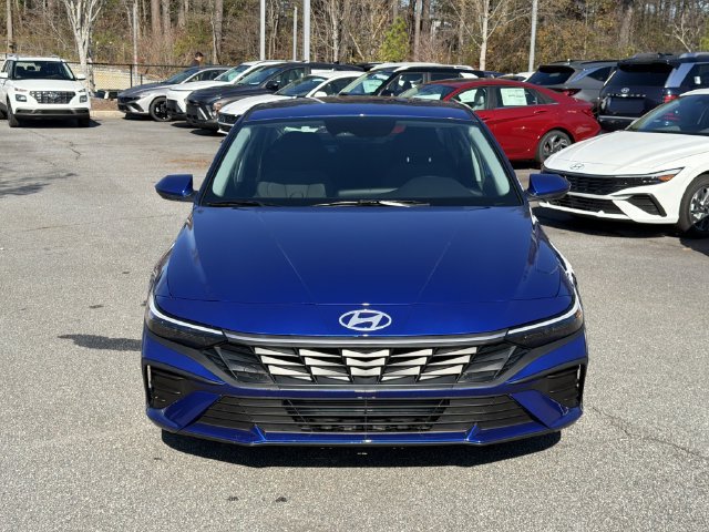 New 2026 Hyundai Elantra SE FWD image 2
