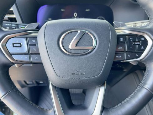 Used 2024 Lexus GX 550 w/ Cold Area Package image 18