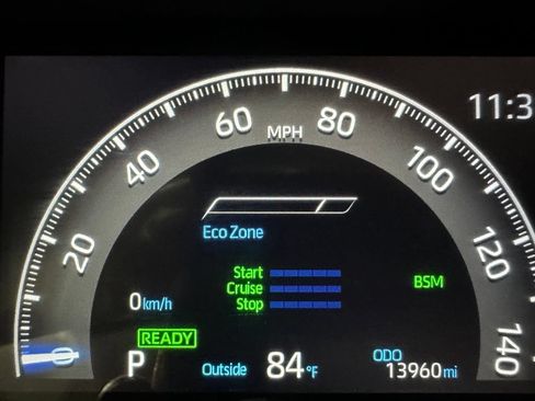 Used 2025 Toyota RAV4 XLE AWD/4WD image 24
