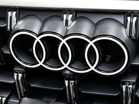 Used 2025 Audi Q7 3.0T Premium w/ Convenience Package AWD/4WD image 97