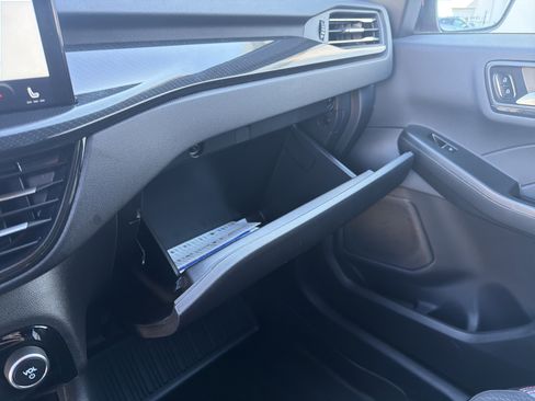 Certified 2023 Ford Escape ST-Line Elite image 41