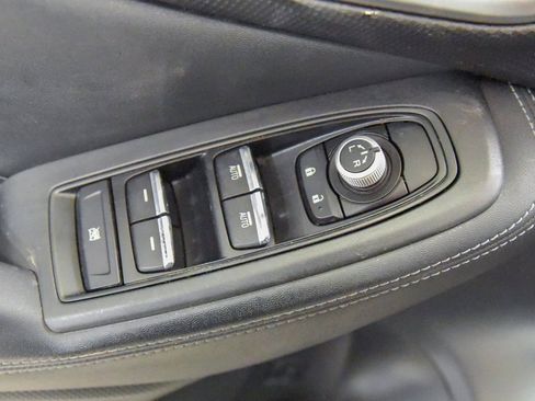 Used 2020 Subaru Forester Limited image 15