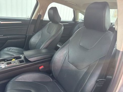 Used 2020 Ford Fusion Titanium AWD/4WD image 15