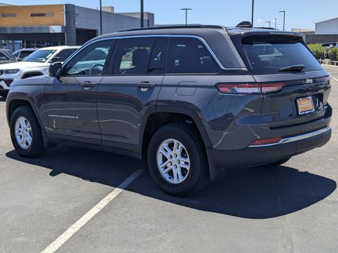 Certified 2025 Jeep Grand Cherokee Laredo w/ MOPAR Finishing Package RWD image 4