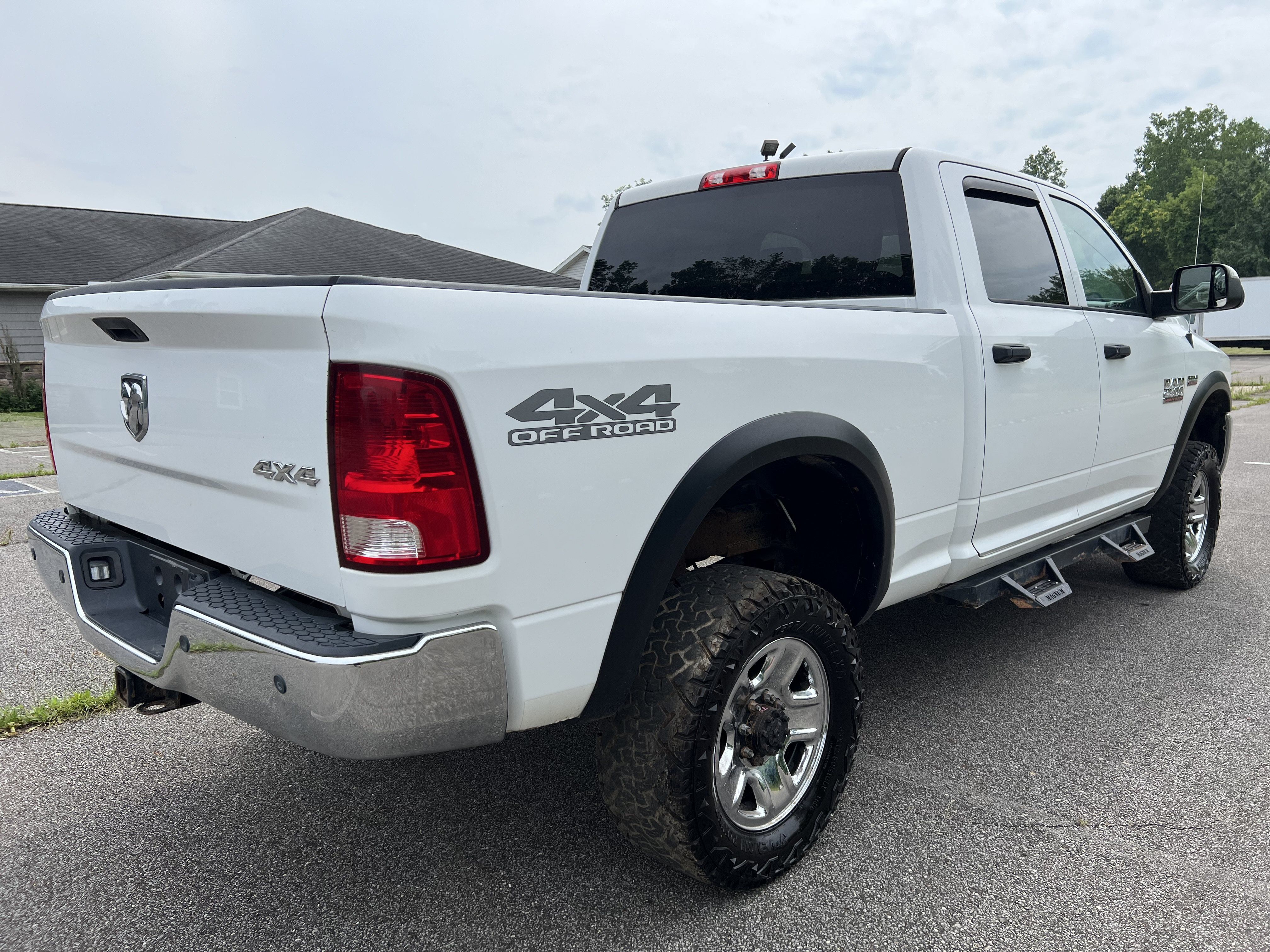 Used 2018 RAM 2500 Tradesman w/ Chrome Appearance Group AWD/4WD image 8