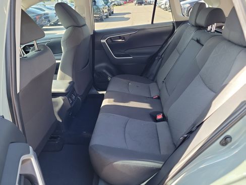 Used 2022 Toyota RAV4 XLE w/ Convenience Package FWD image 15