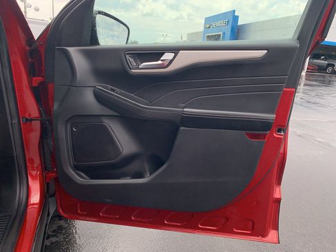 Used 2022 Ford Escape SEL w/ Class II Trailer Tow Package image 29