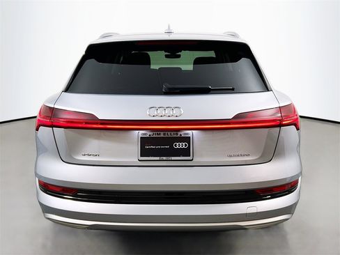Certified 2022 Audi e-tron Premium Plus w/ Premium Plus Package image 6