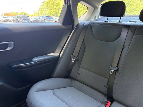 Used 2025 Kia K4 FWD image 38