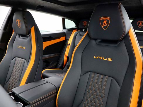 Used 2024 Lamborghini Urus S image 33